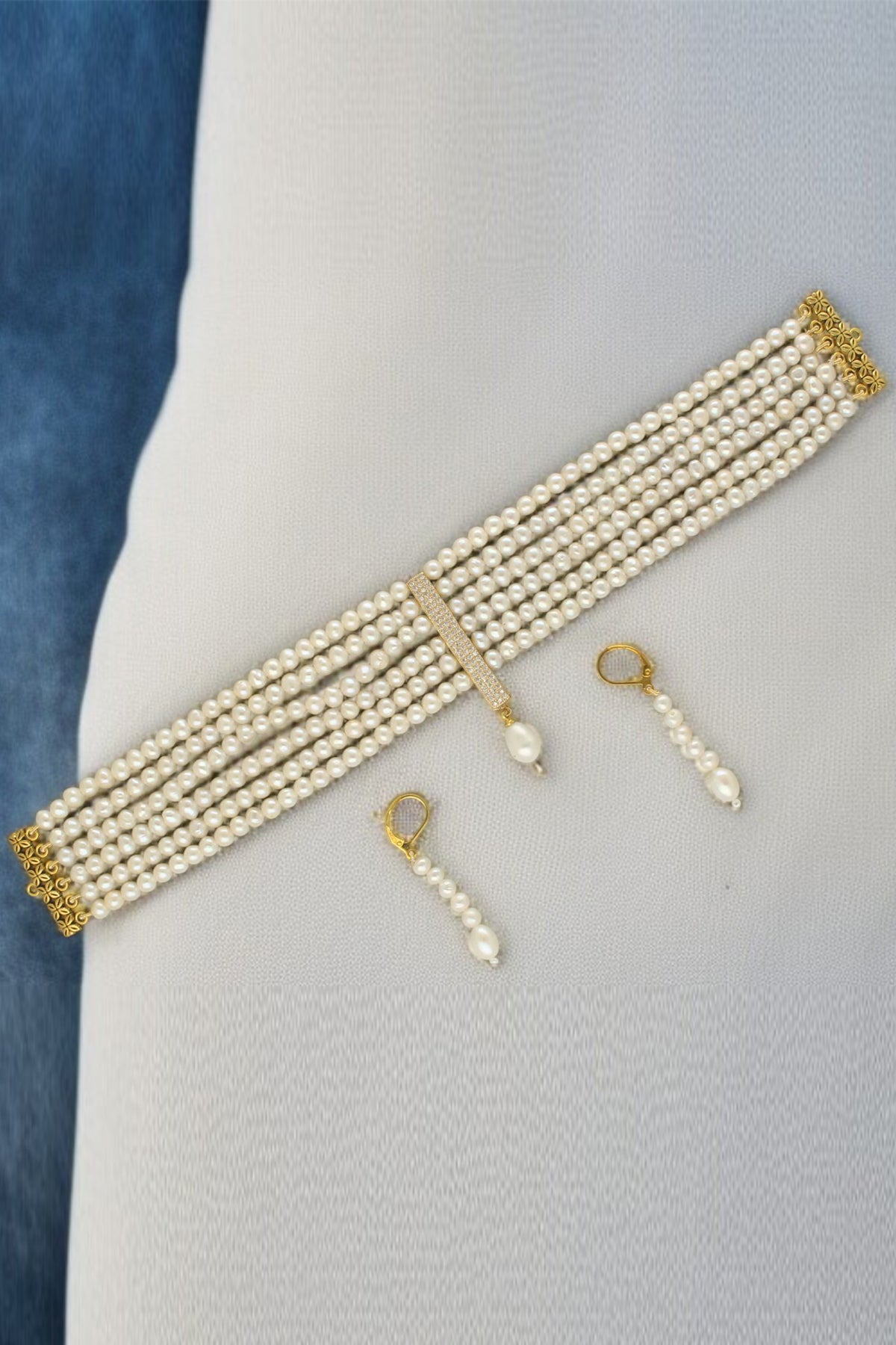 White Potato Shaped Choker Set