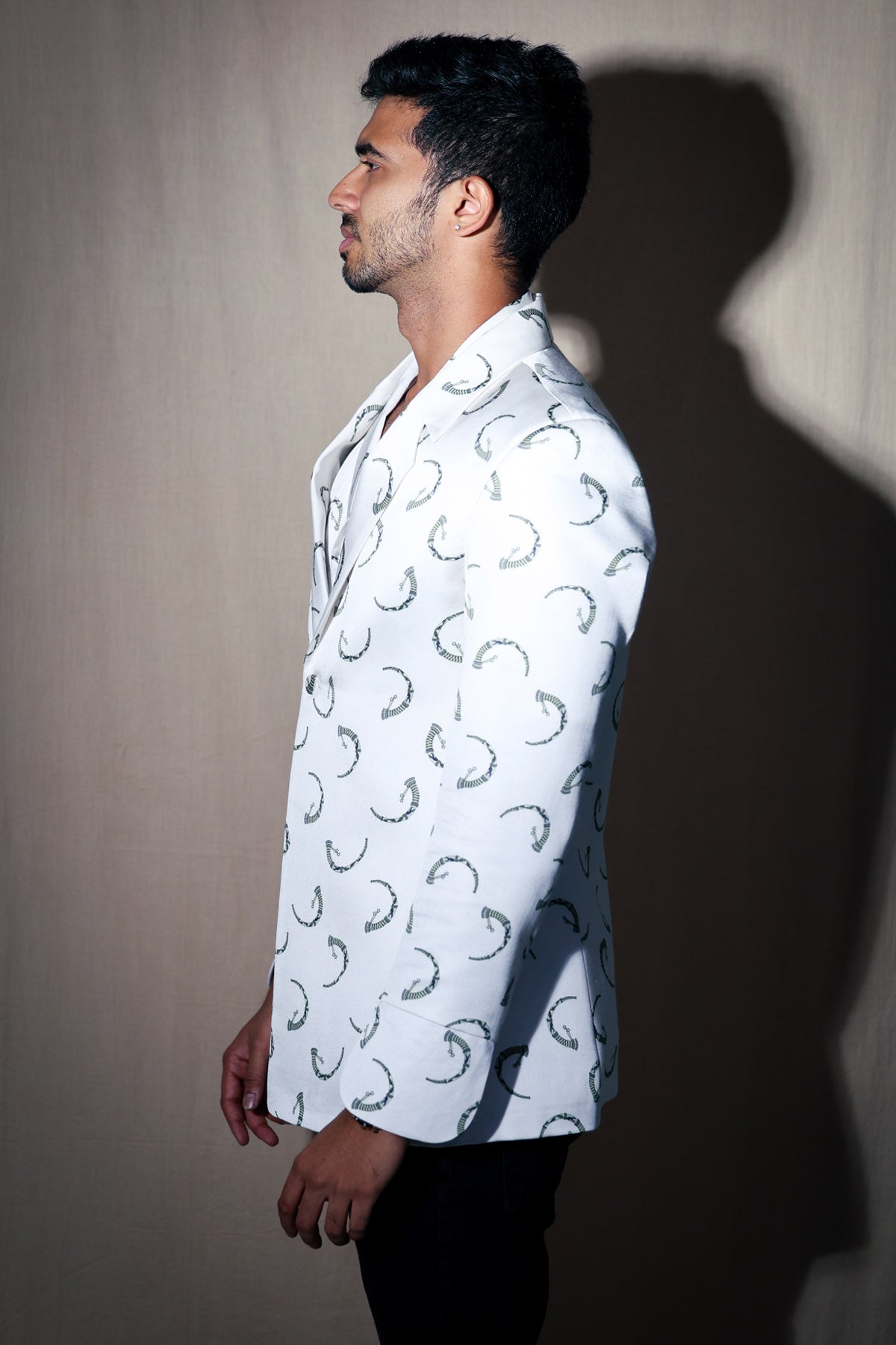 White Print Round Cuff Blazer