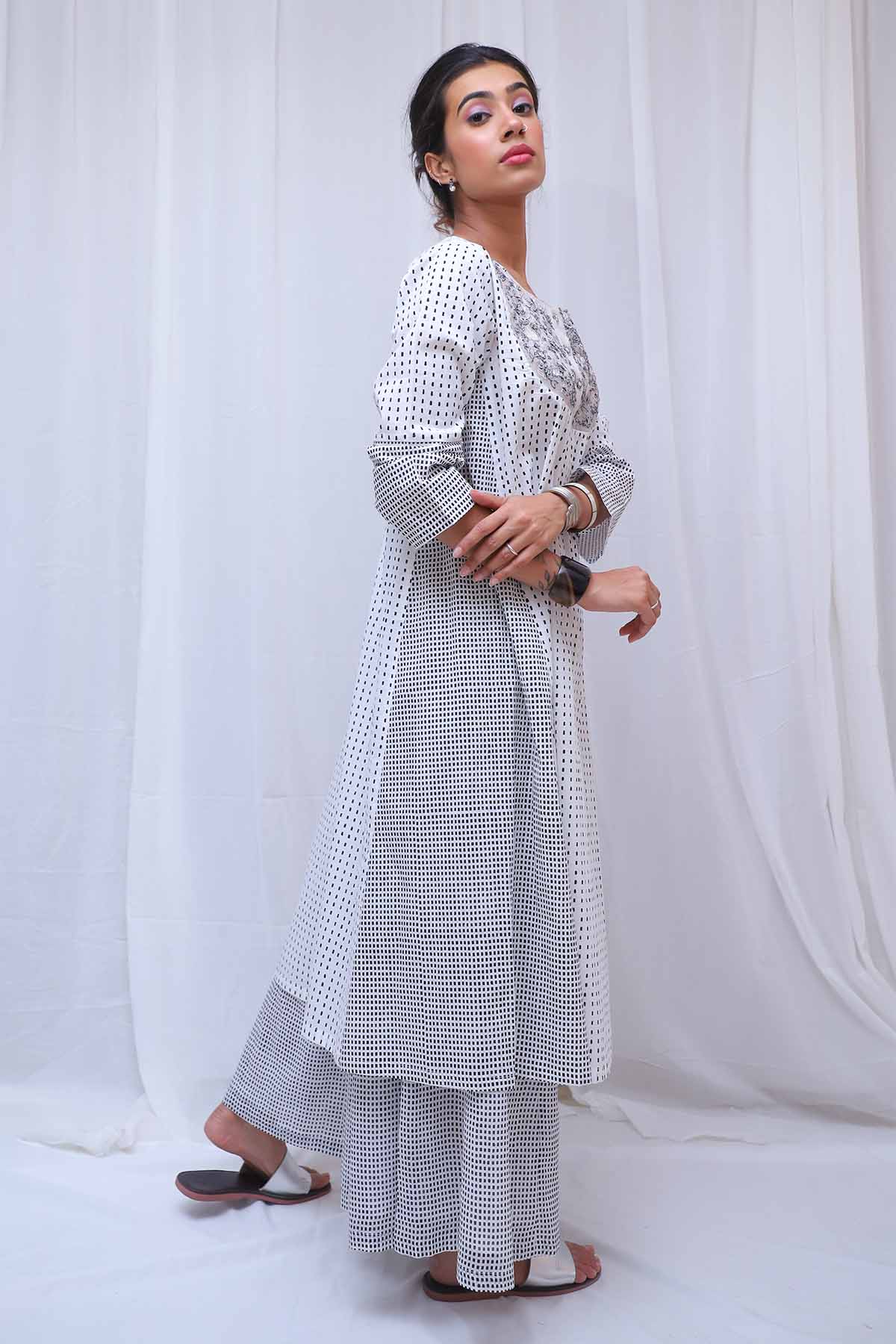 White Printed Long Kurta & Pants