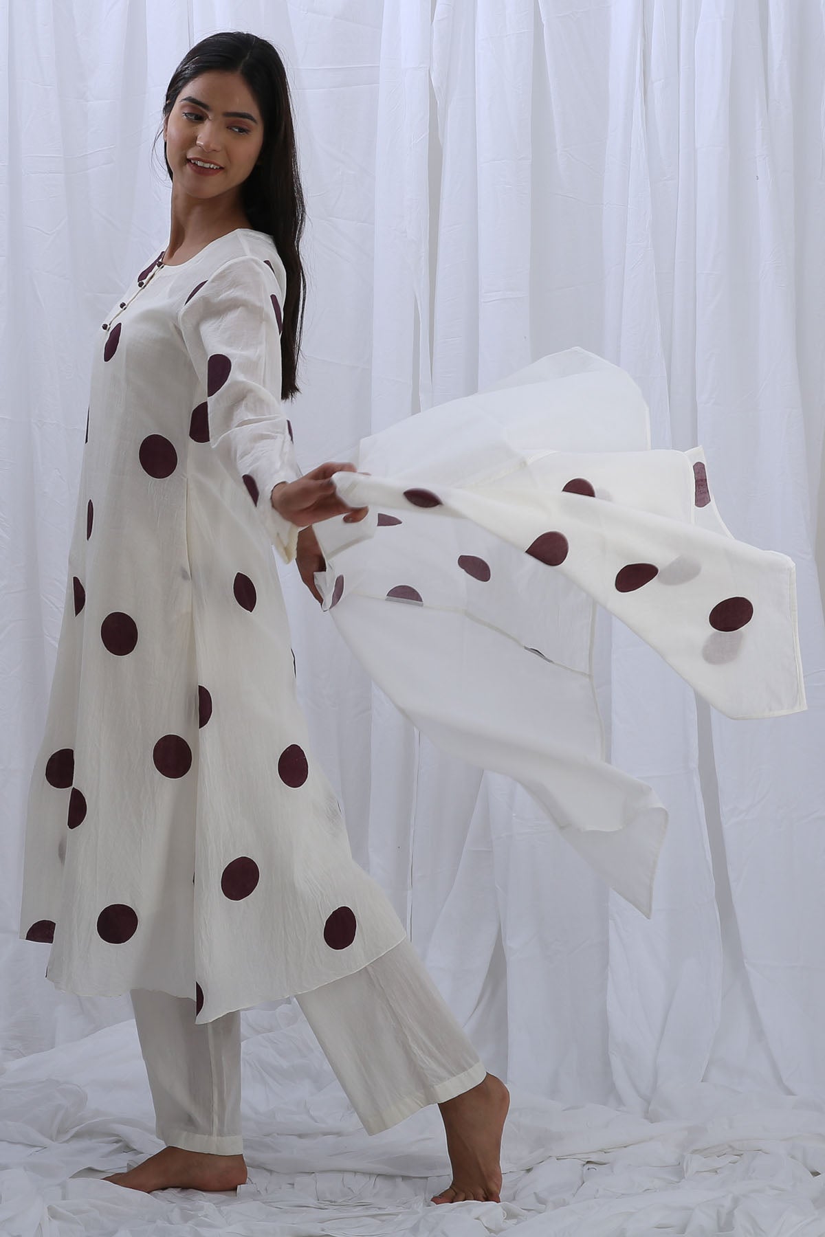 Khat Clothing White Round Neck Print Kurta Set for women online at ScrollnShops