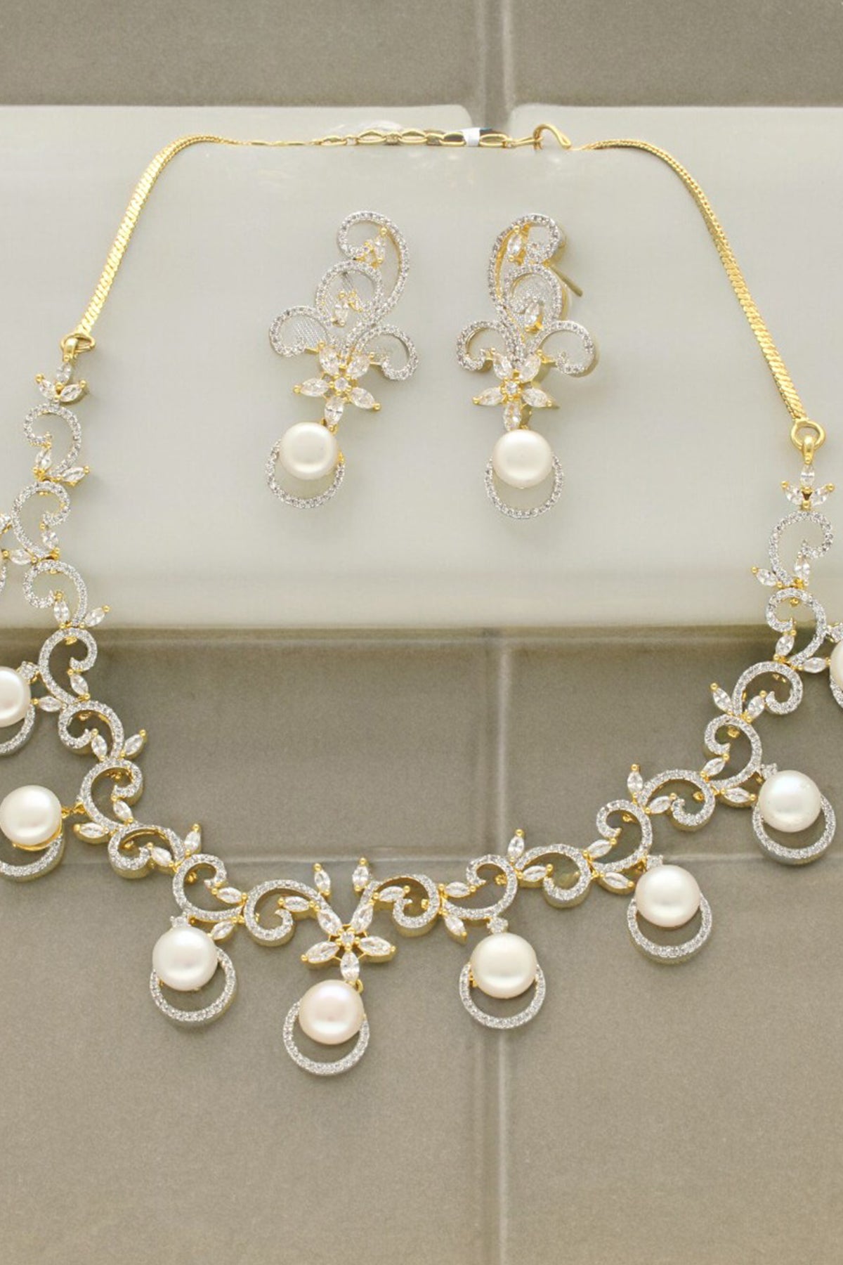 White Zirconia Jewellery Set