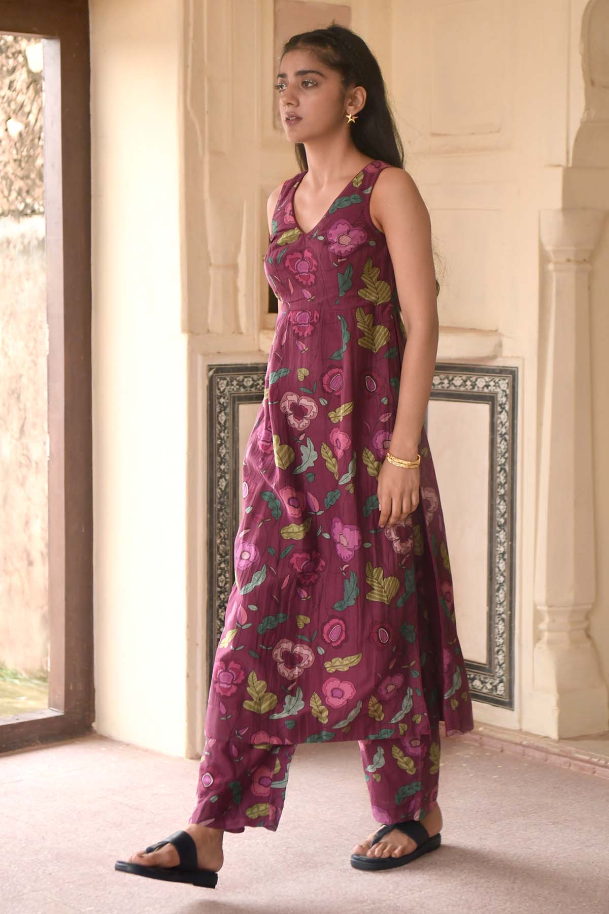 Wine Sleeveless Print Kurta Set