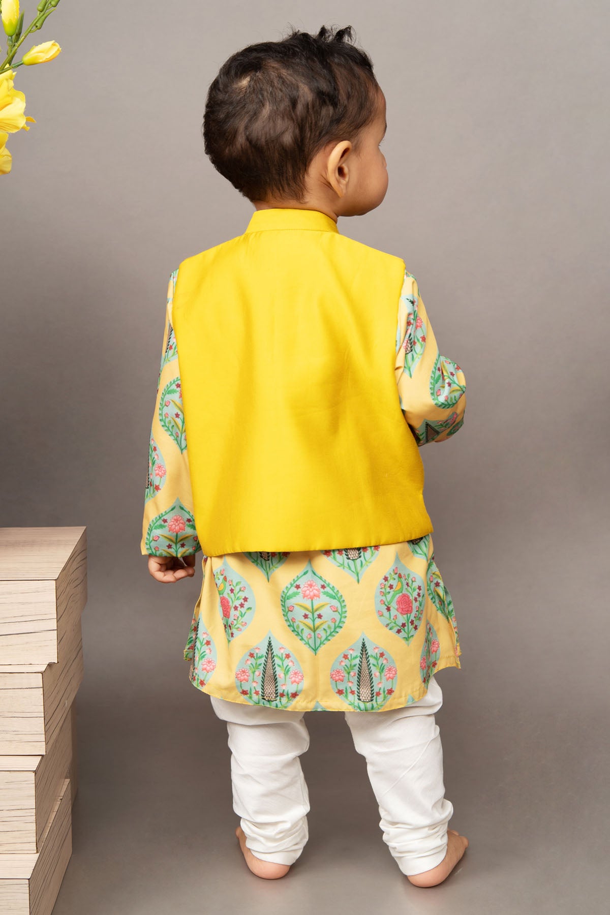 Yellow Print Kurta Set & Jacket