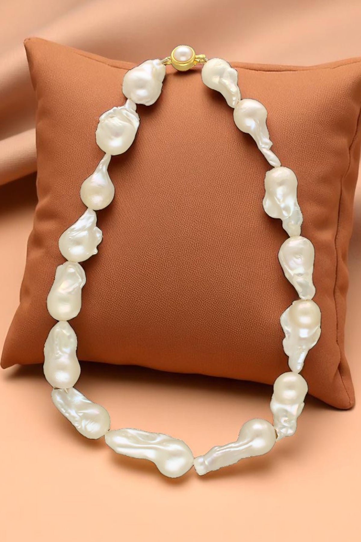 Yellow Alloy Baroque Necklace