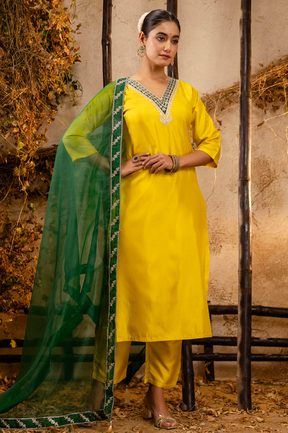 Buy Yellow Floral V Neck Kurta Set for women by Aastha Fashion online available at scrollnshops