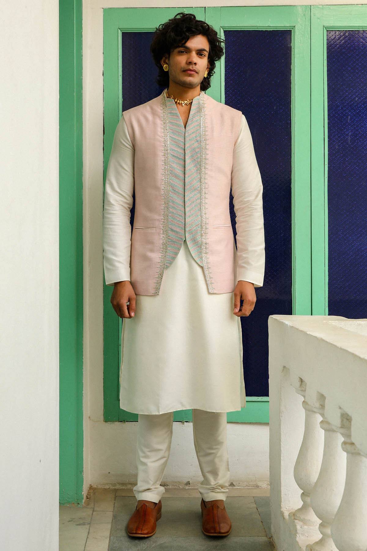 Zari Sequins Embroidered Bundi