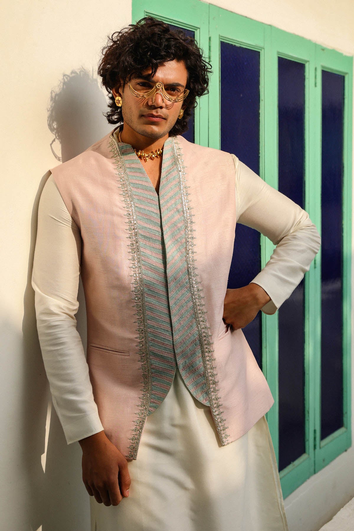 Zari Sequins Embroidered Bundi