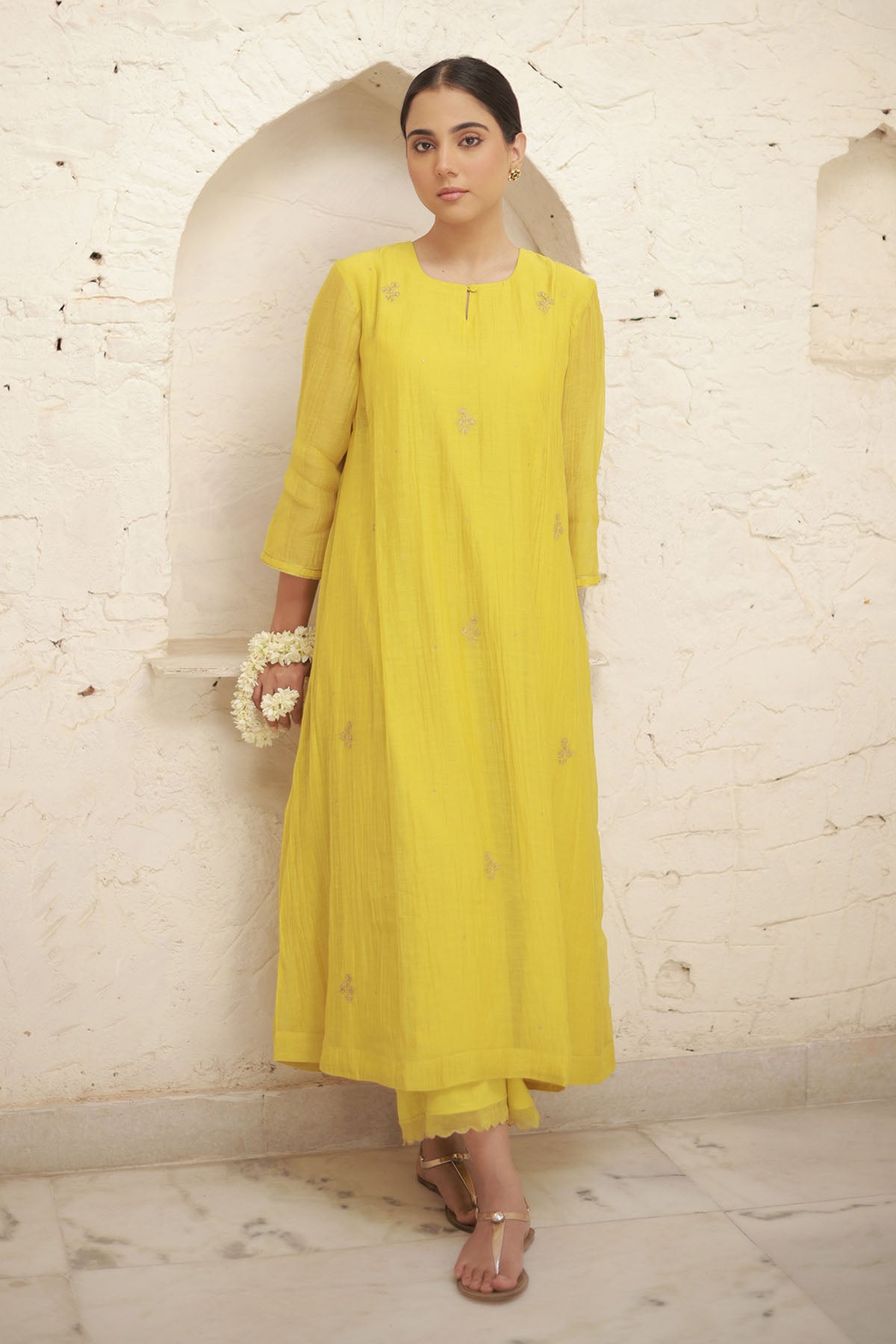 Zari Hand Embroidered Kurta Set