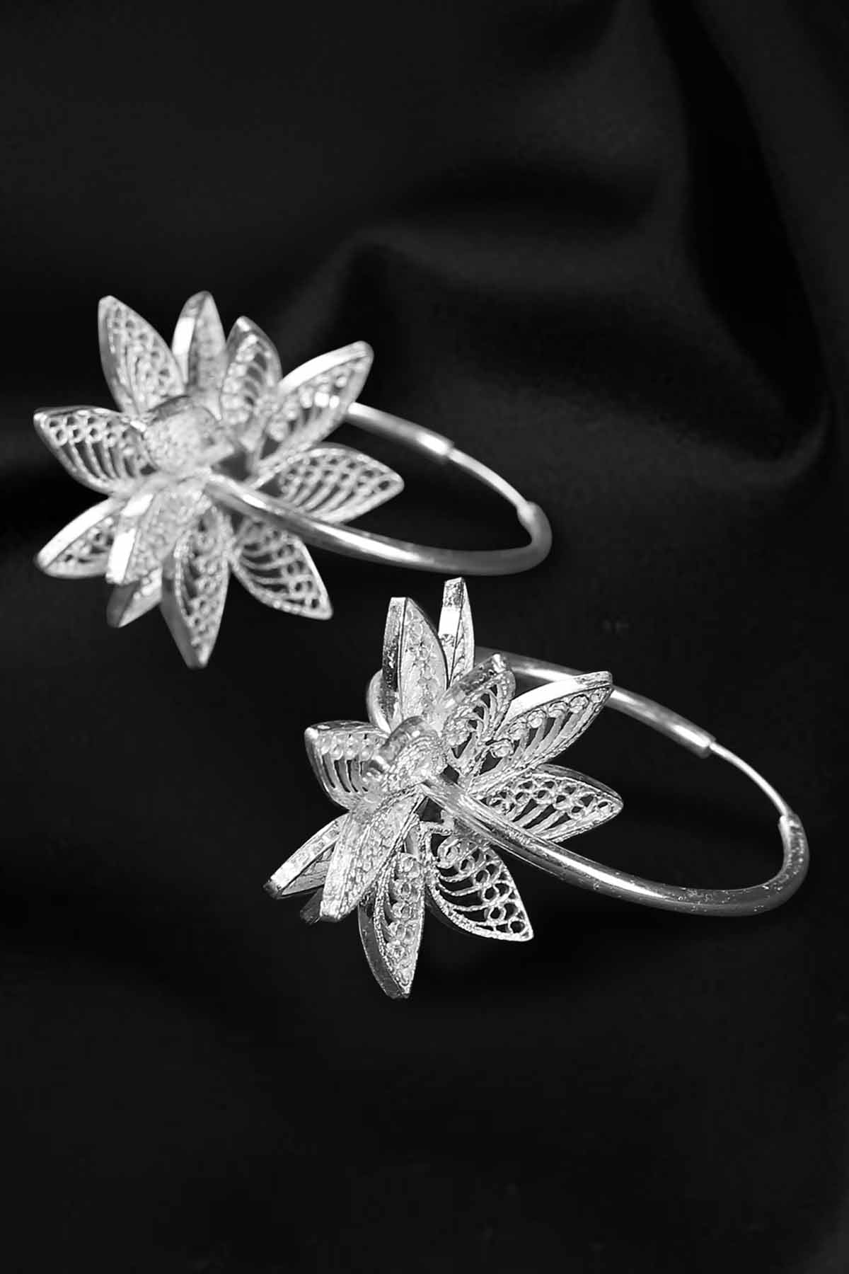Filigree Flower Balis