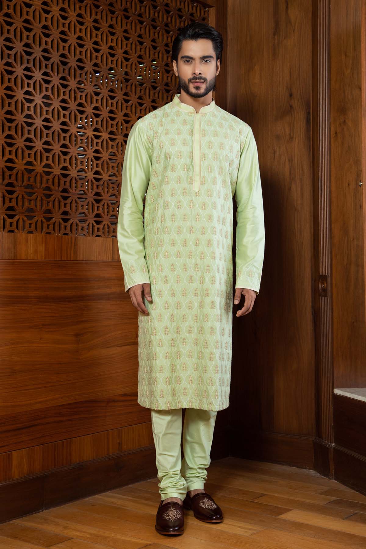 Buy Geometric Embroidery Kurta Set Online