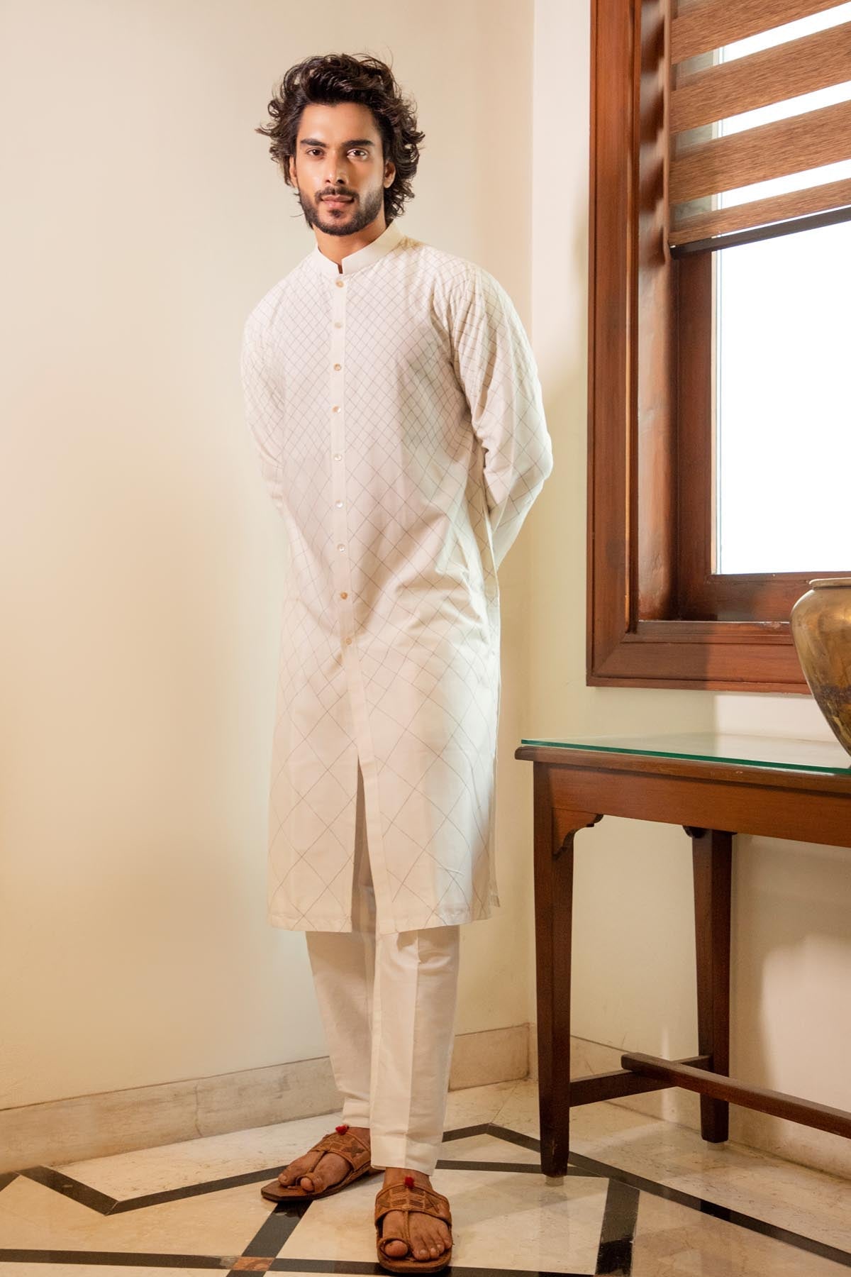 Buy Geometric Stitch Line Kurta Set Online