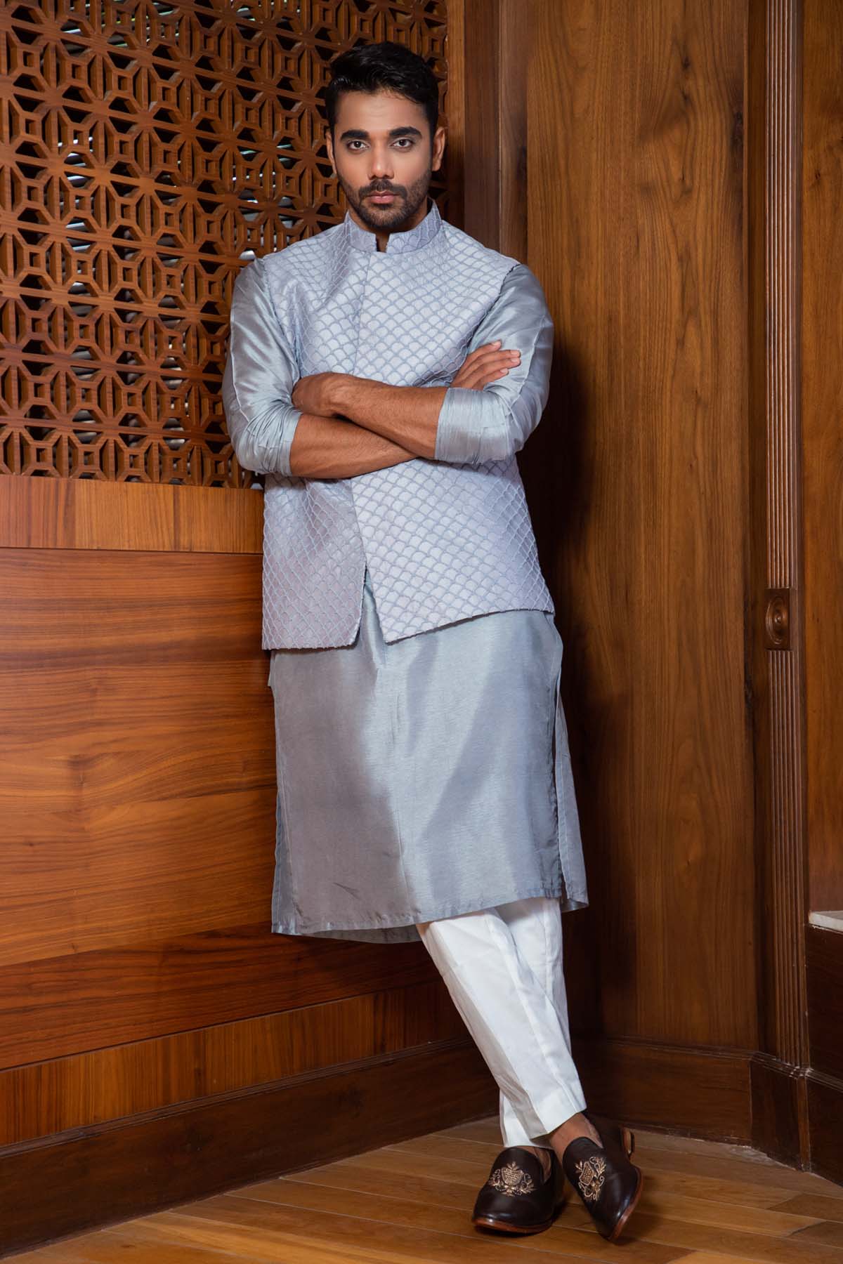 Buy Jaal Bandi & Kurta Set Online