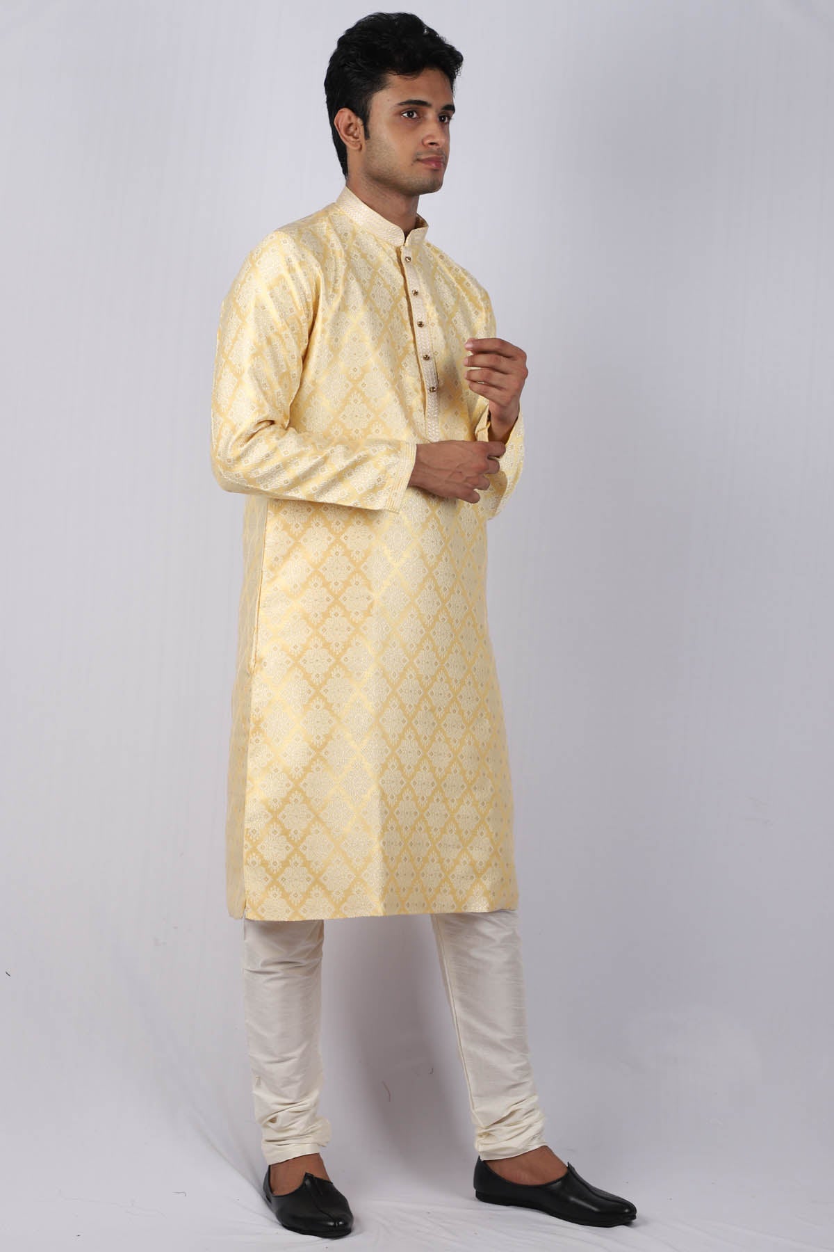 Mehfil Floral Pattern Kurta Set