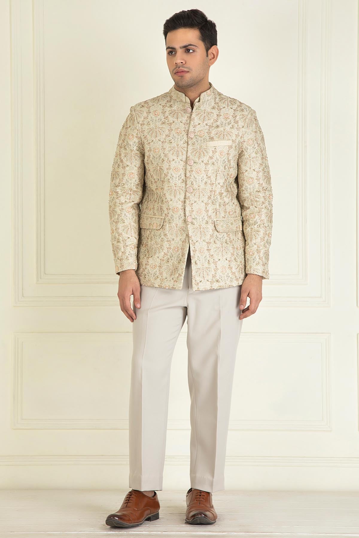 Pista Embroidered Jacket Set