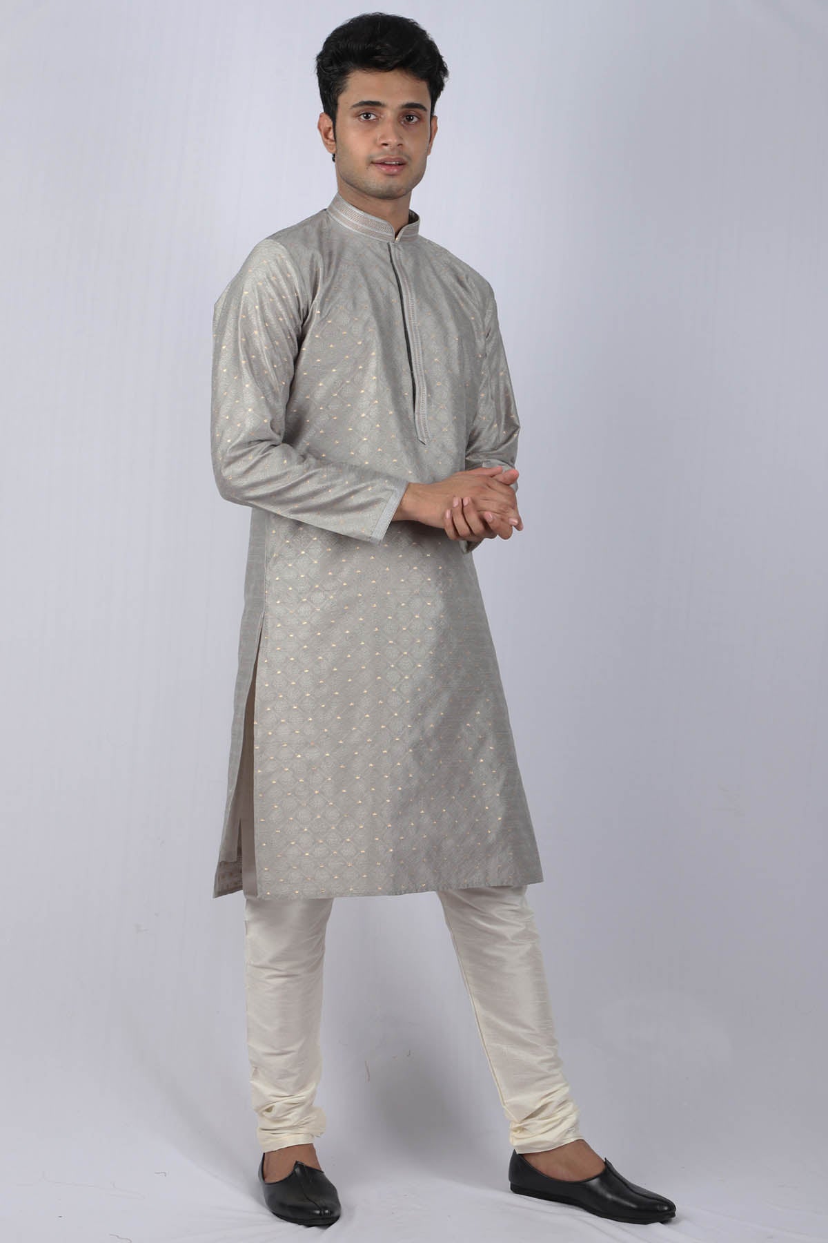 Raksha Floral Pattern Kurta Set