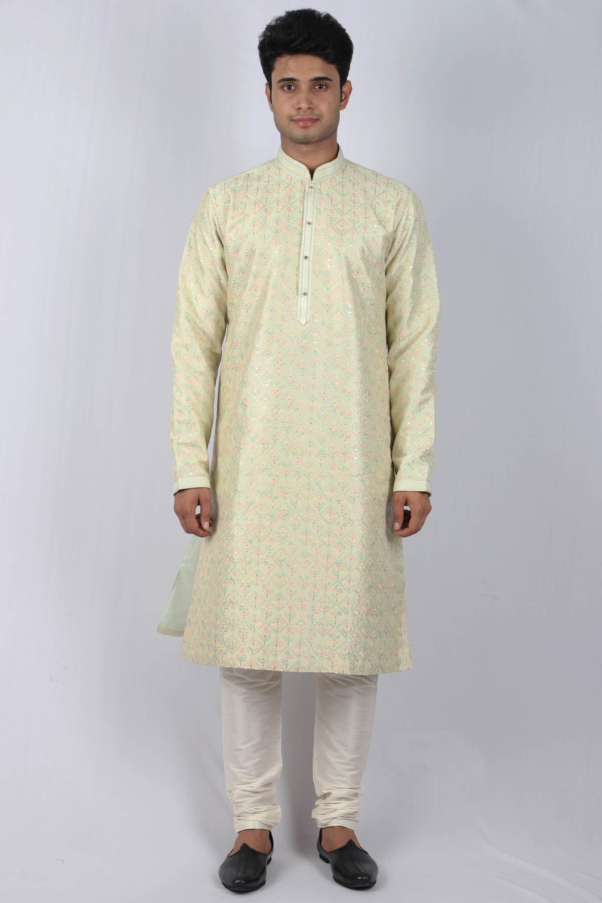 Tyohaar Embroidered Kurta Set