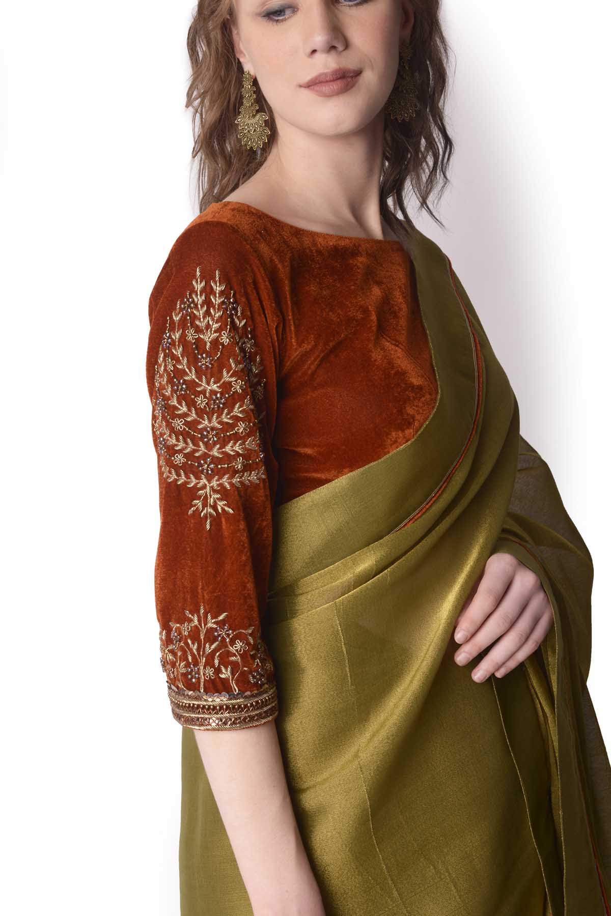 Zardosi Tissue Saree & Blouse