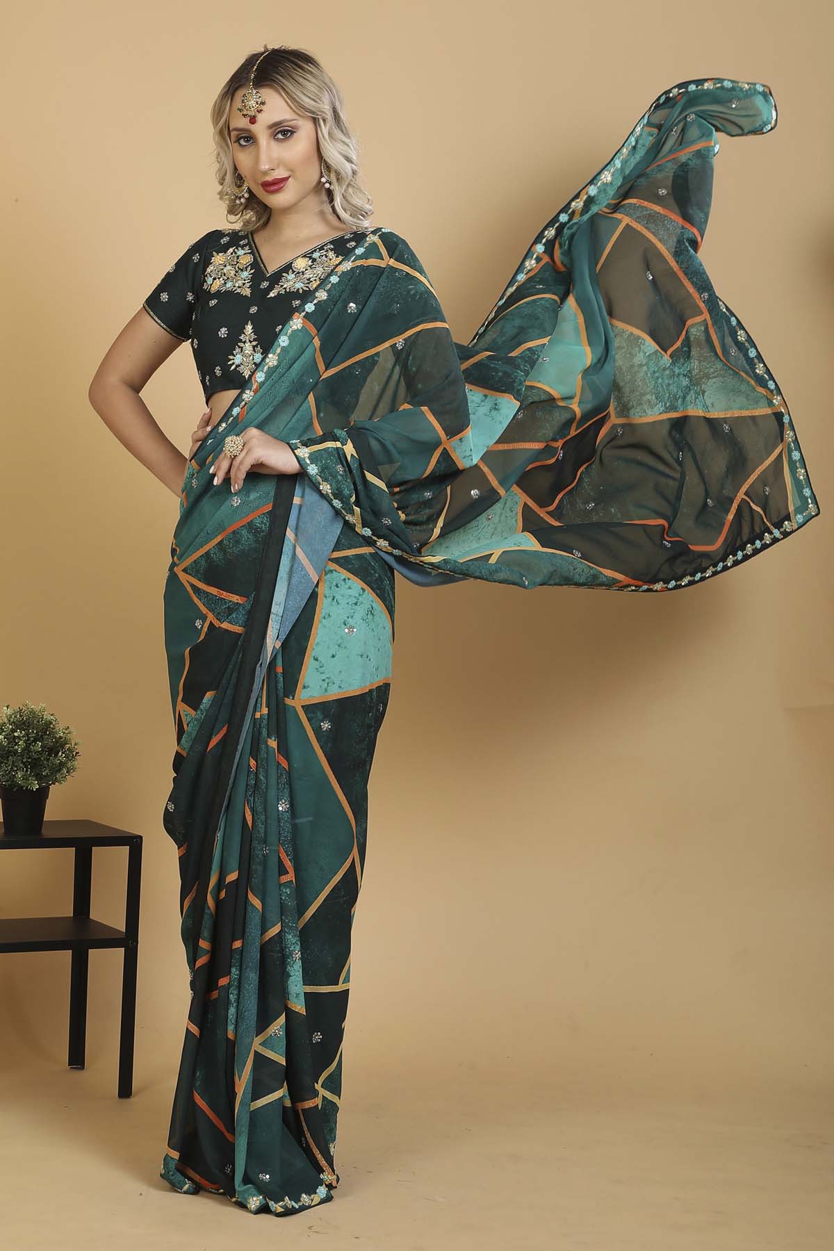 Zardosi & French Knot Embroidered Printed Saree