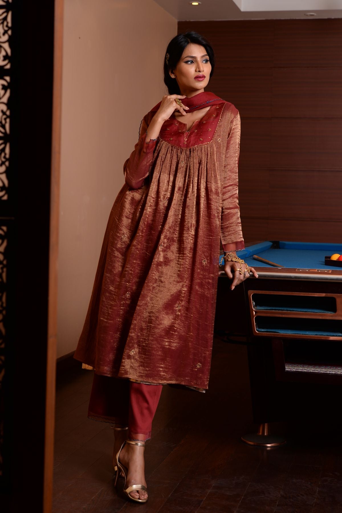 Ari Zardosi Kurta Set