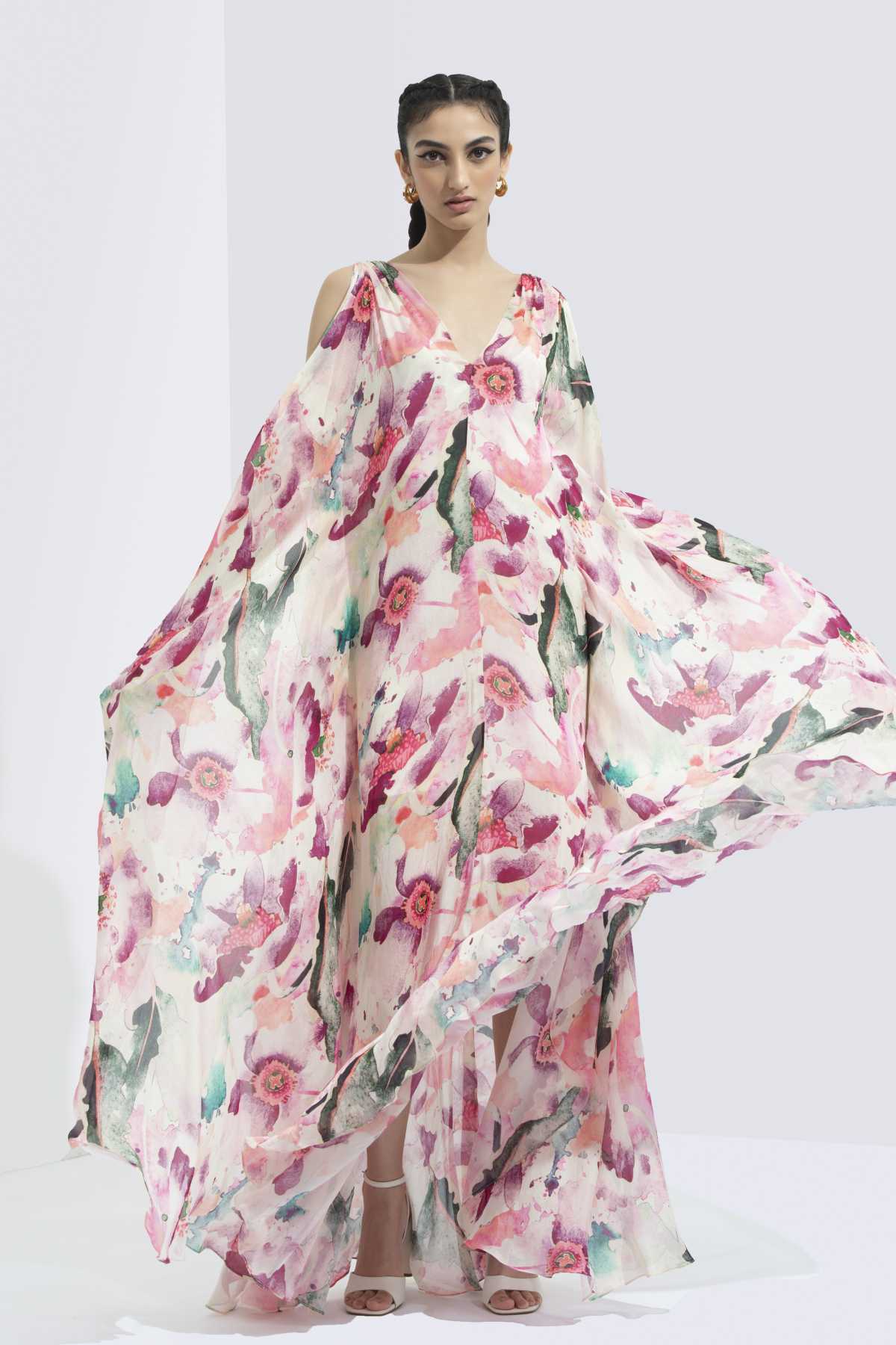 Buy Chiffon Printed Kaftan by Mandira Wirk