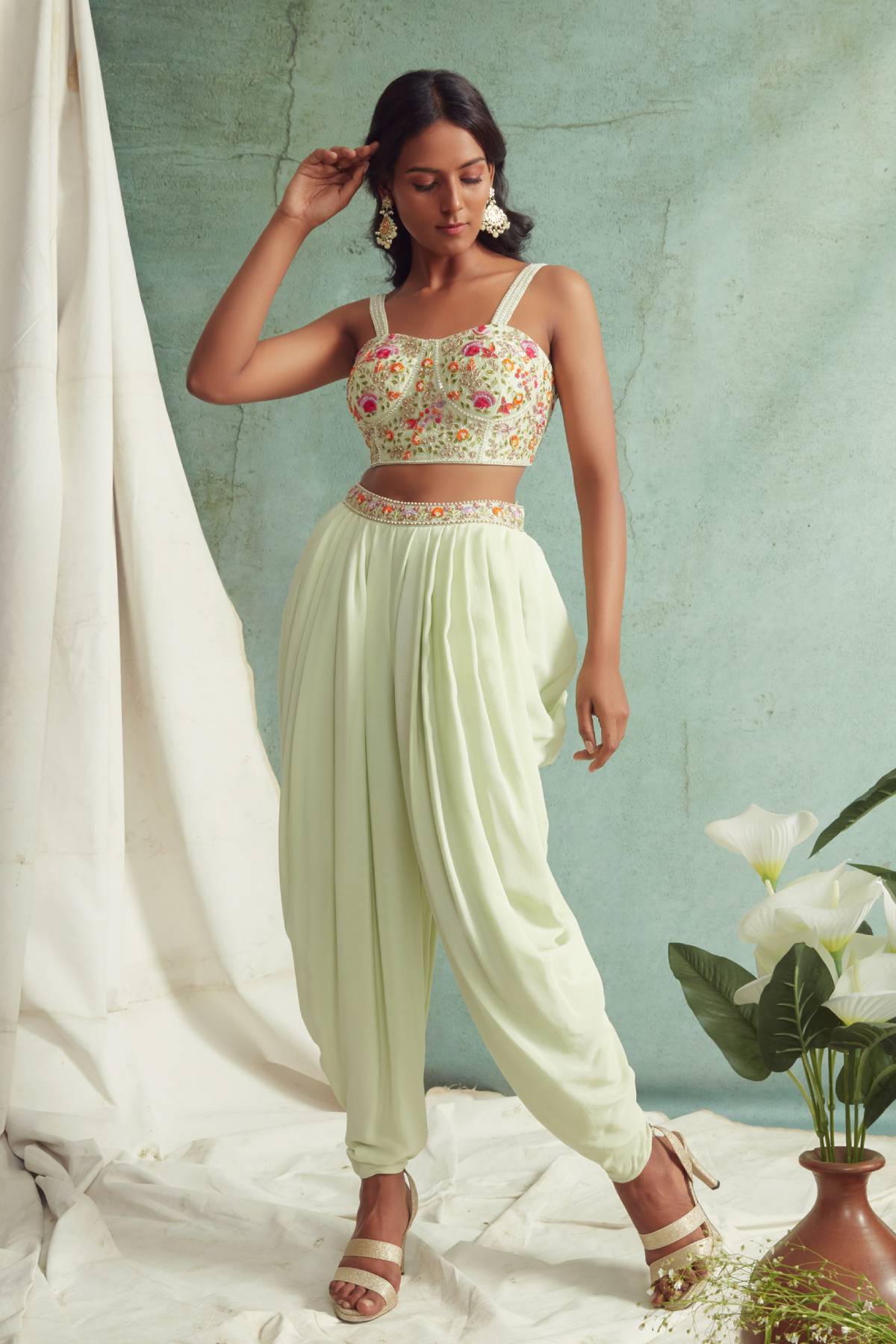 Dori Embroidery Cape Set