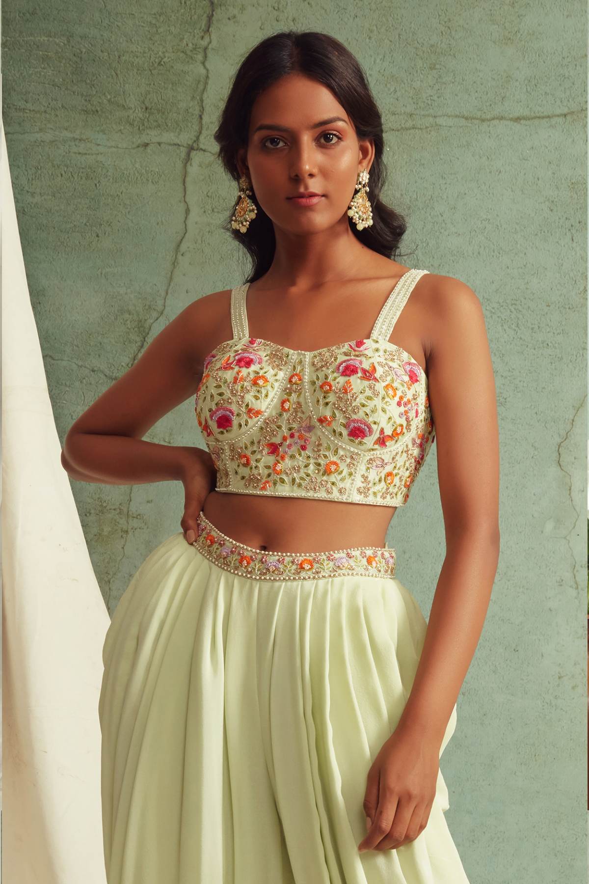 Dori Embroidery Cape Set