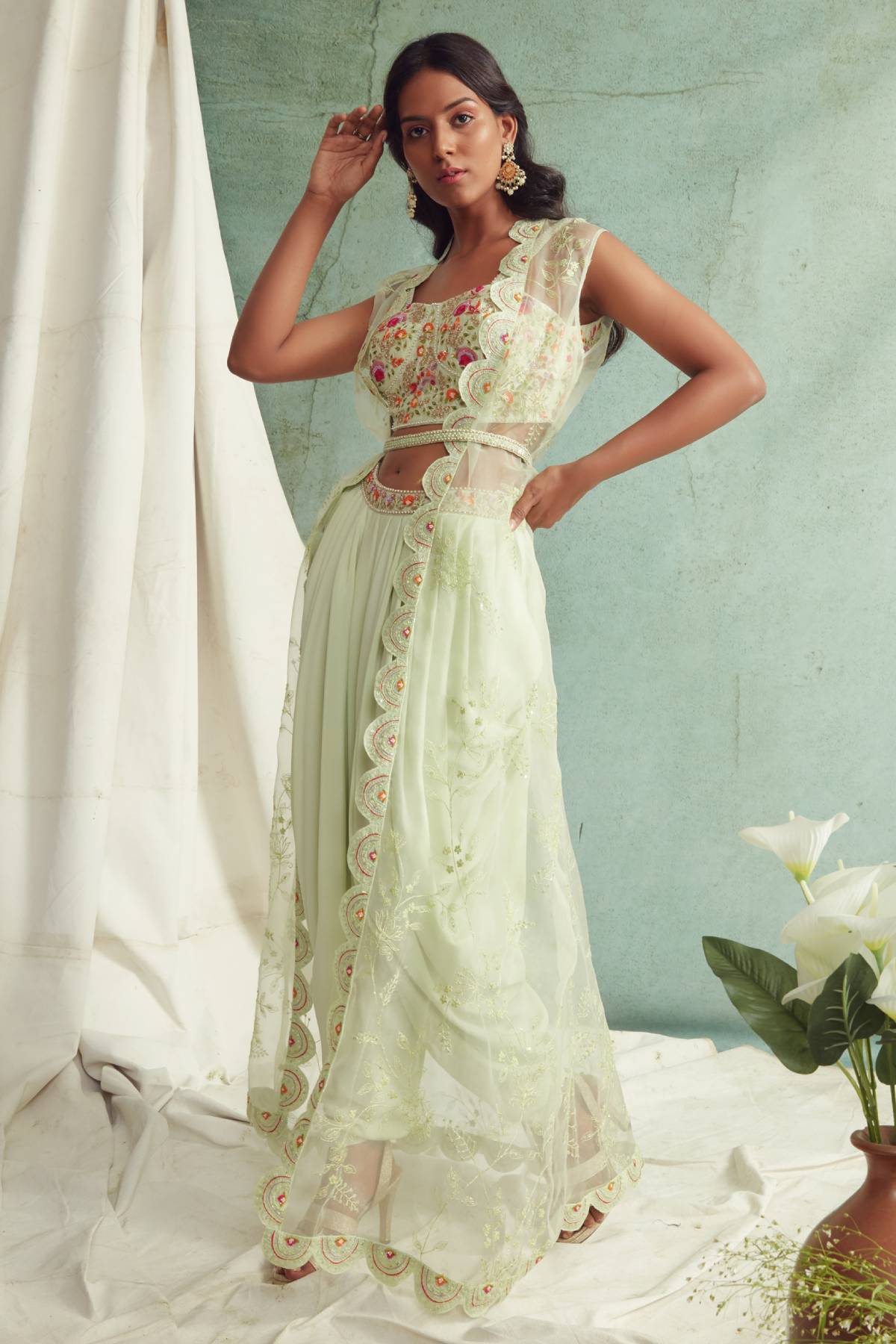 Dori Embroidery Cape Set