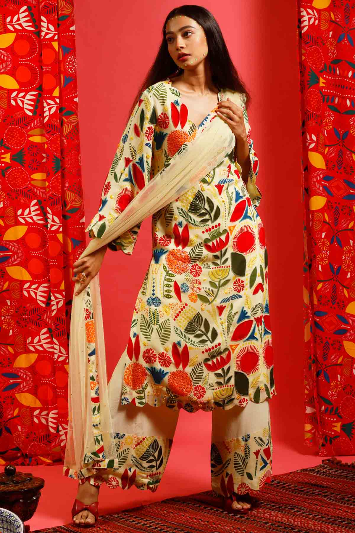 Embroidered Crepe Kurta Set