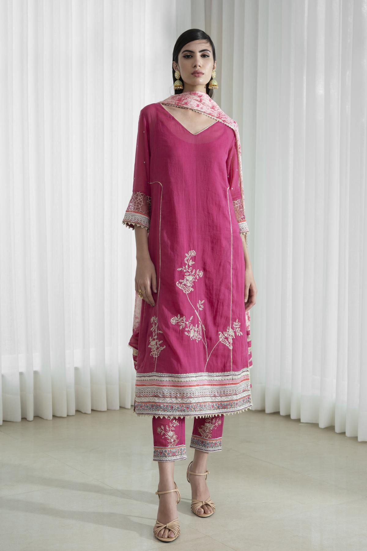 Buy Gota And Lace Kurta Set by Mandira Wirk