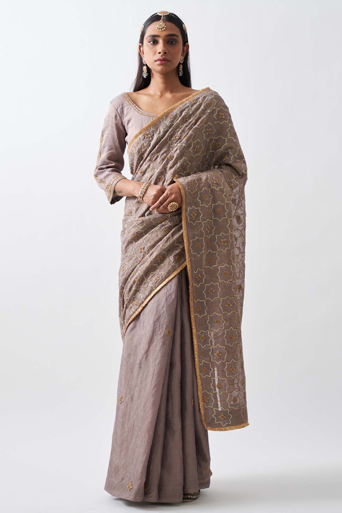 Handwoven Ari Zardosi Saree