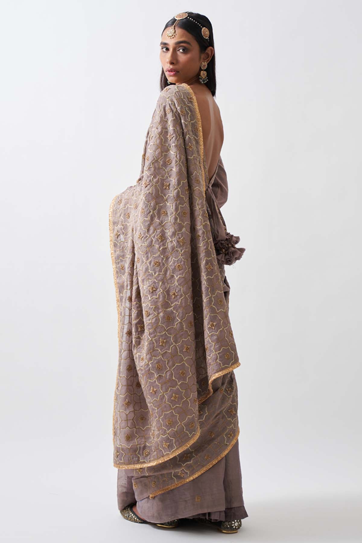 Handwoven Ari Zardosi Saree