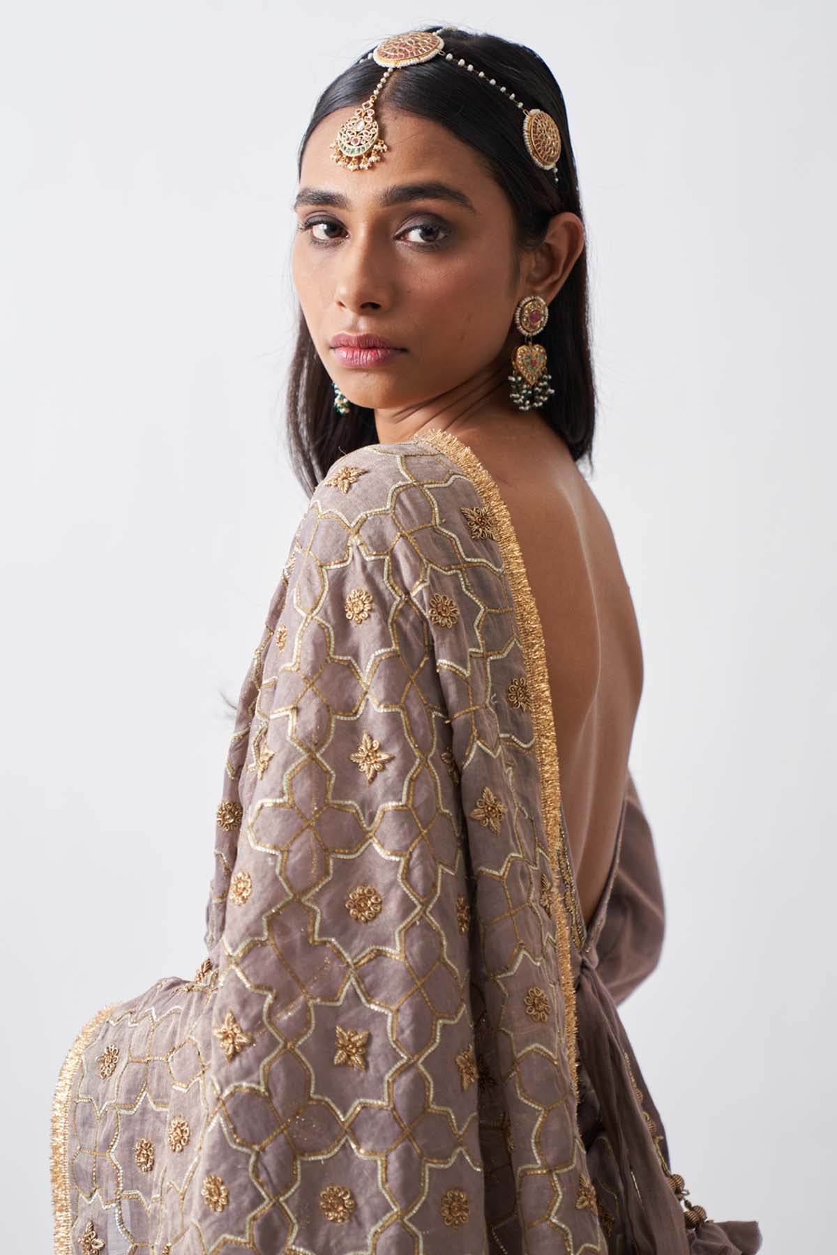 Handwoven Ari Zardosi Saree