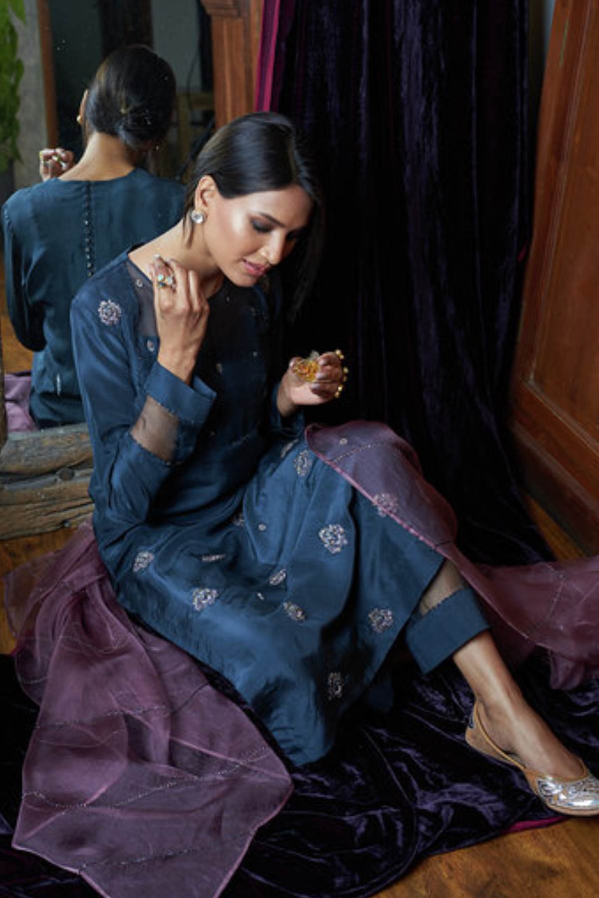 Blue Aari Zardosi Kurta & Pants