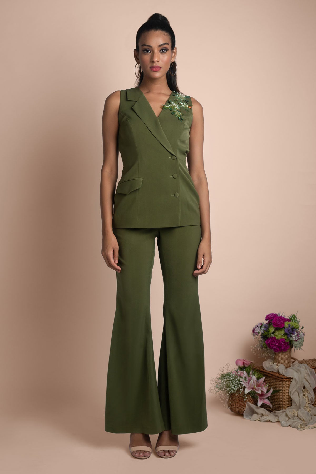 Sleeveless Flared Pant Suit