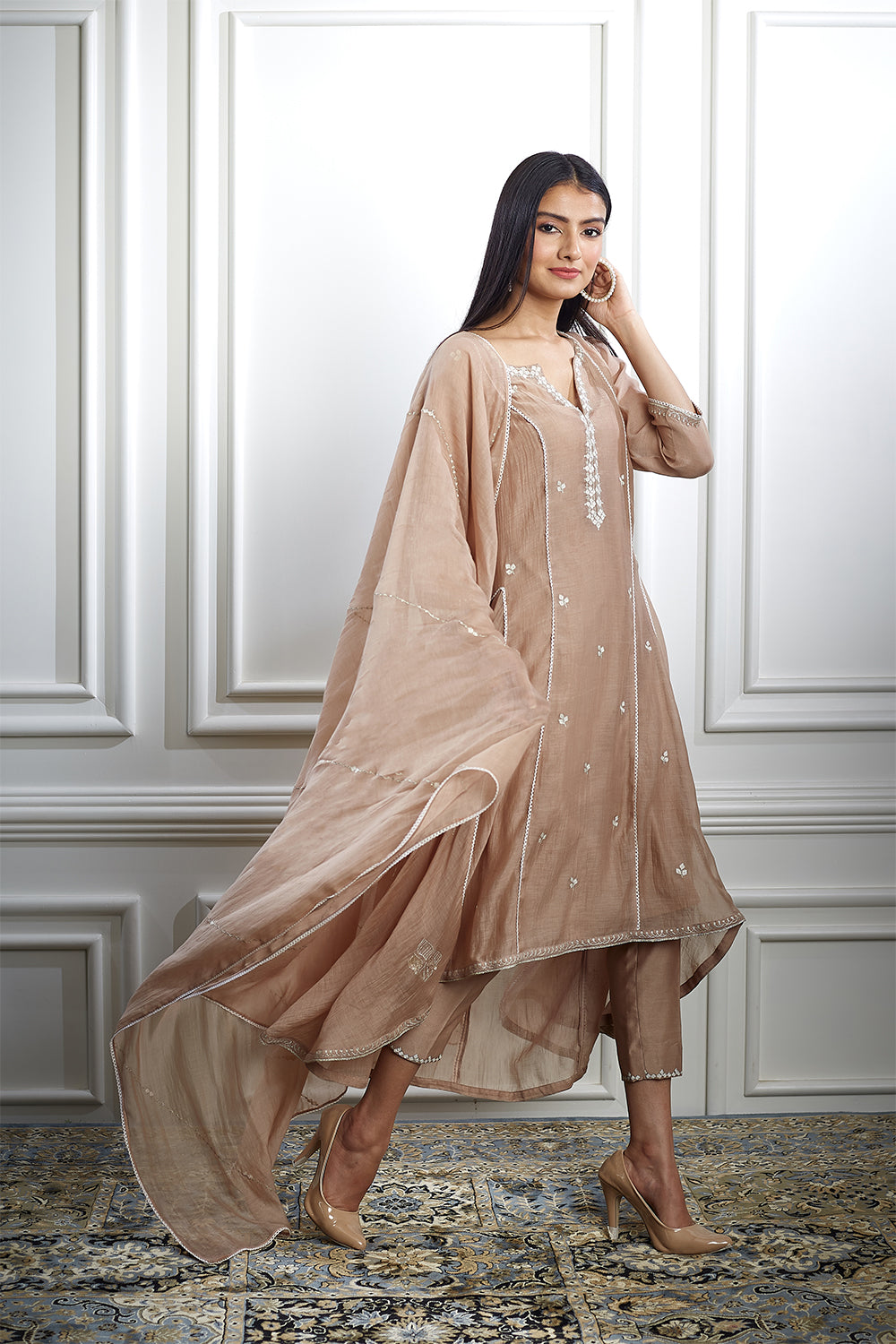 Asymmetric Aari Nude Kurta Set