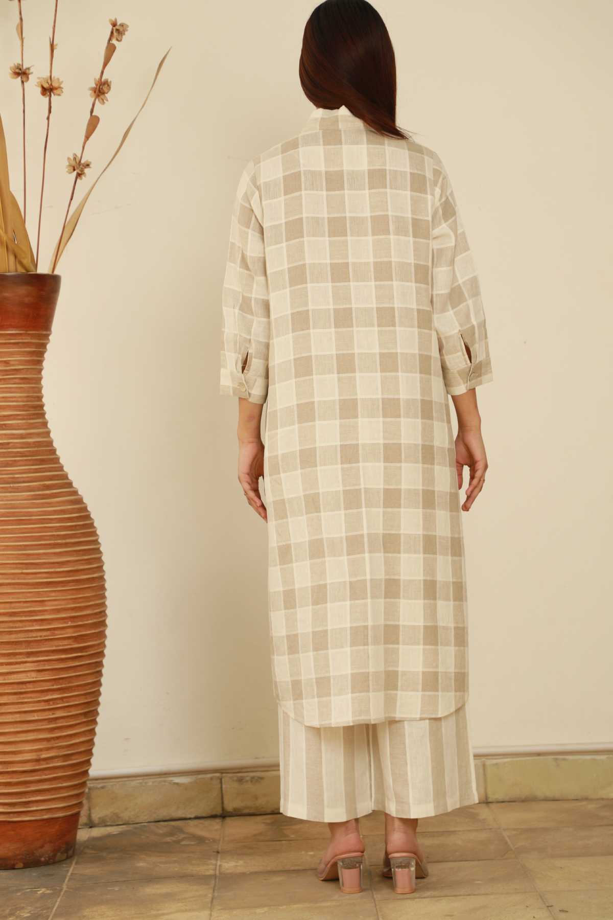 Beige White Pleated Checks Pants