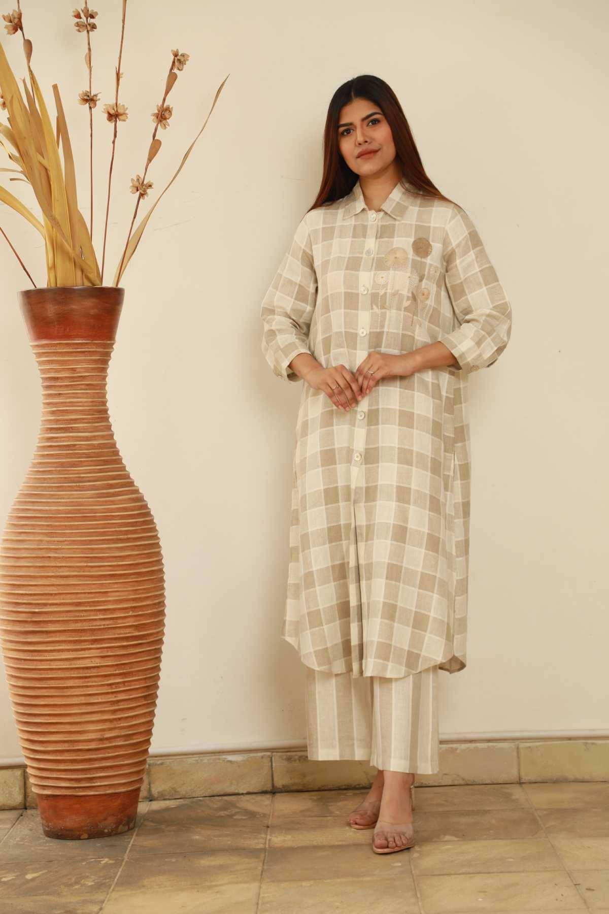 Beige White Pleated Checks Pants