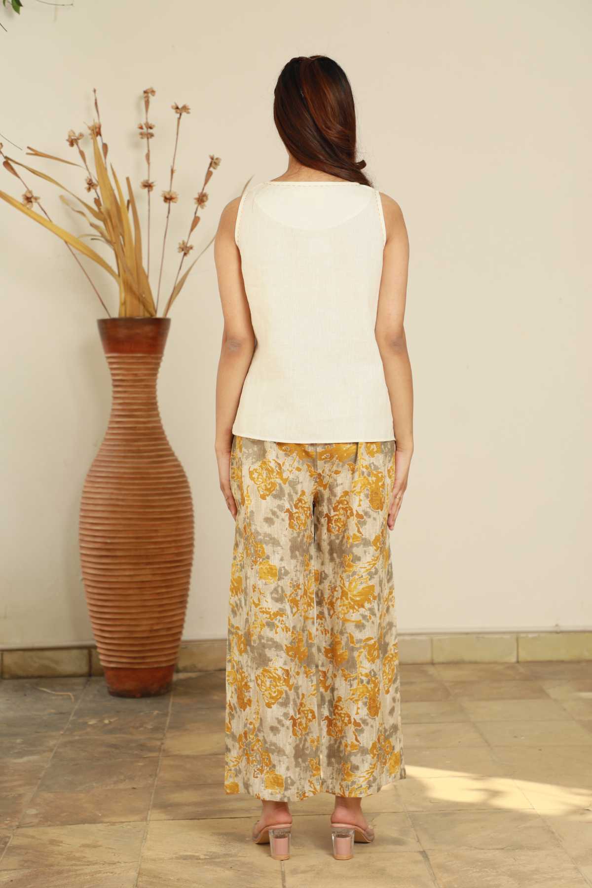 Linen Sleeveless Top