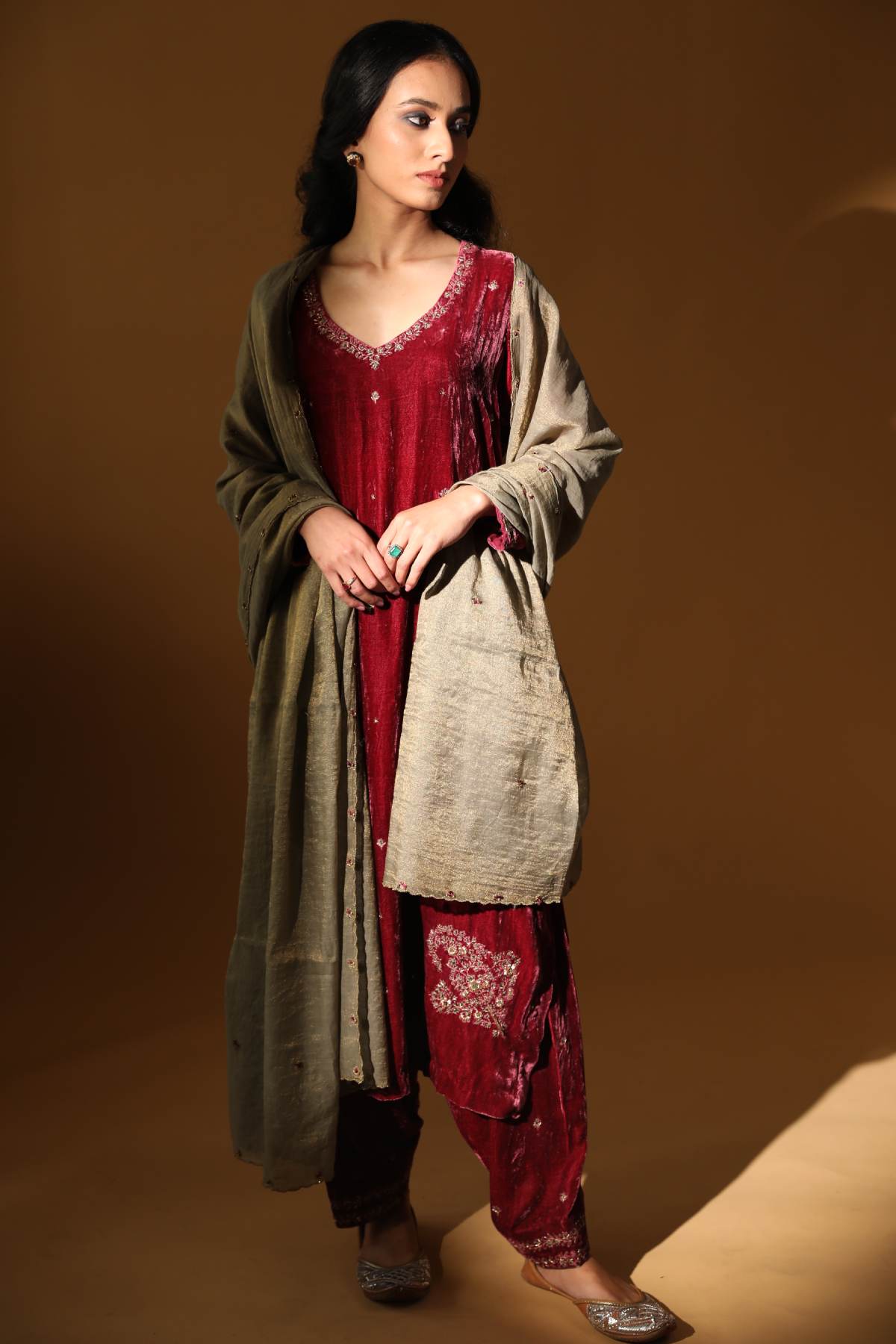 Velvet Aari Zardosi Salwar Set